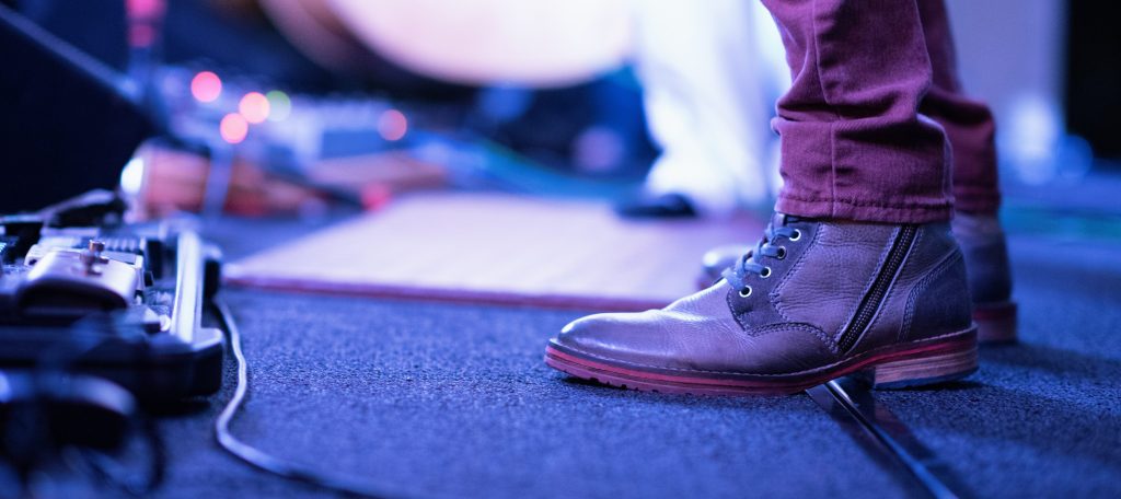 Feet on Stage | Kycker Article